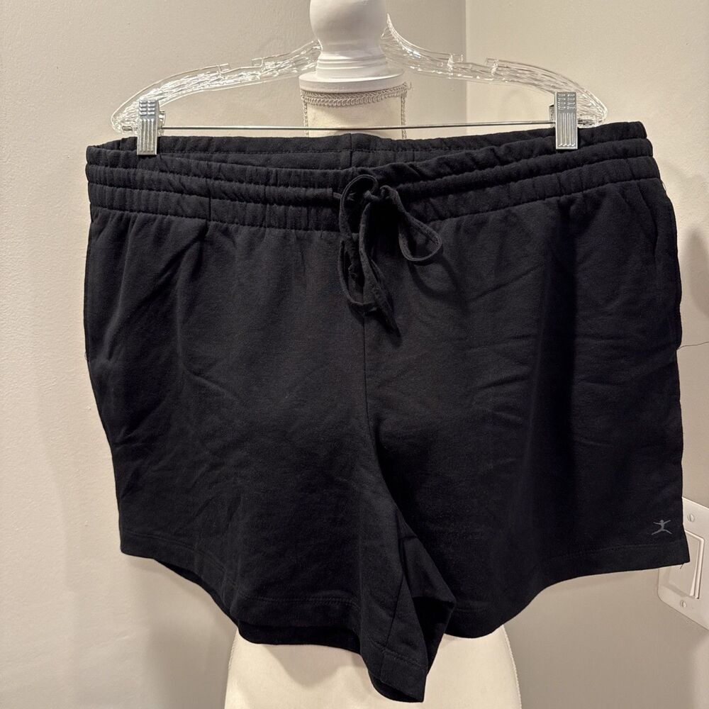 Danskin Cozy Active Short Stretch Drawstring Comfy Shorts pockets